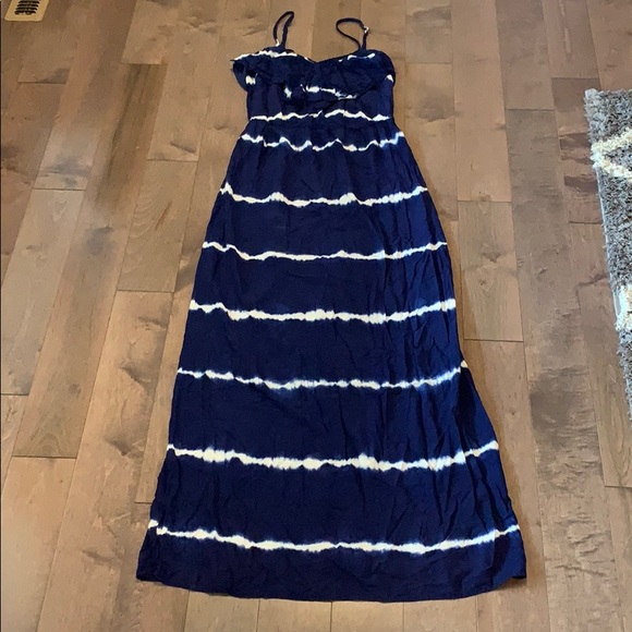Dresses & Skirts - Tie Dye Looking Maxi Dress